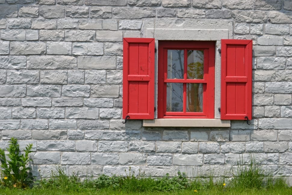 red wooden window preview