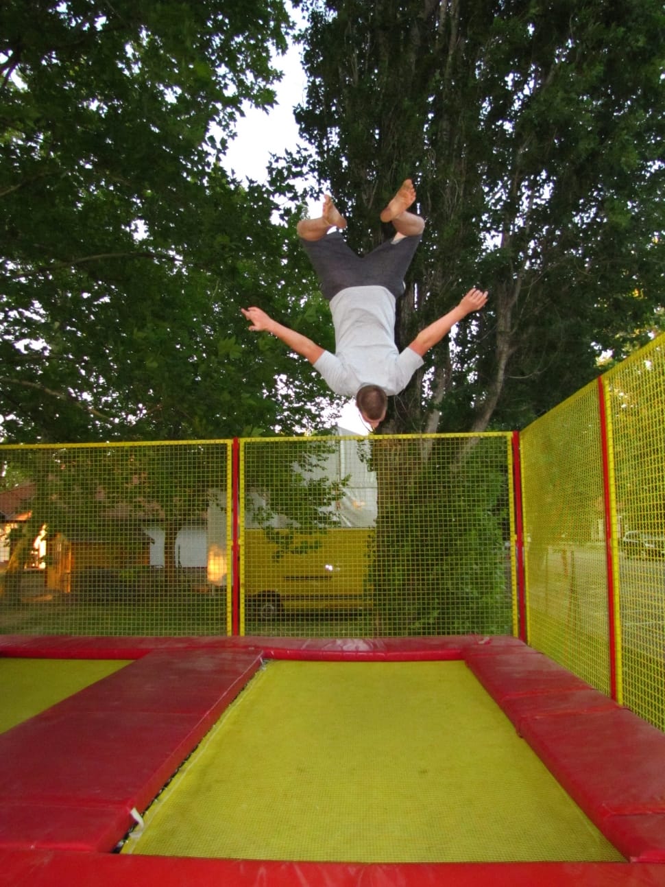 Go To, Trampoline, Sports, Bounce Man, motion, mid-air preview