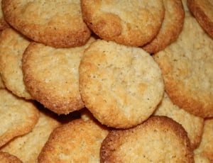 baked biscuits thumbnail