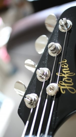 black hofner guitar headstock thumbnail