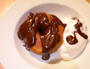 doughnut serve on white plate thumbnail