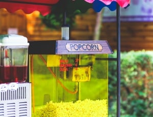 black framed popcorn popper machine thumbnail