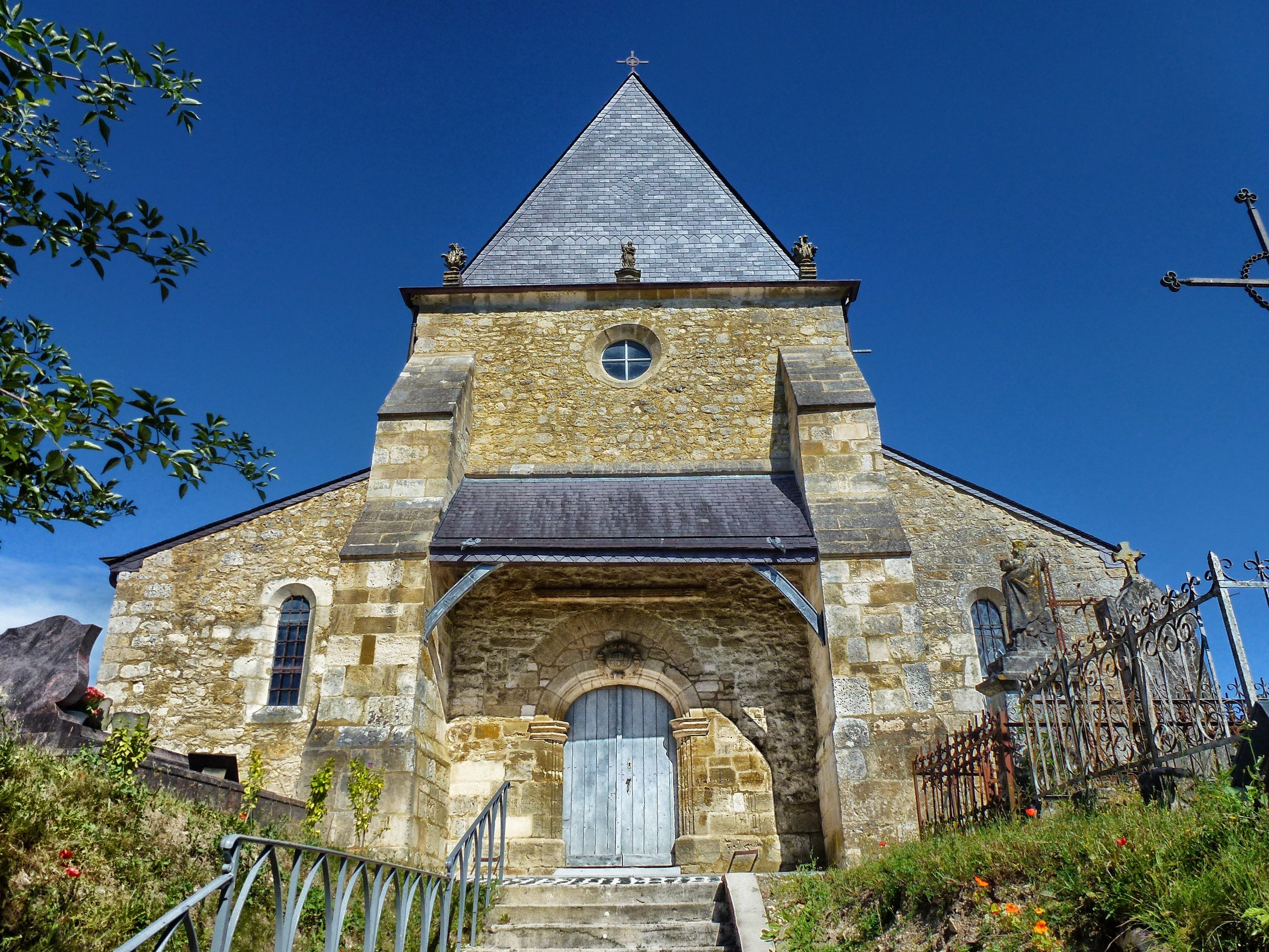Saint-Loup-Terrier, France, Church, history, religion
