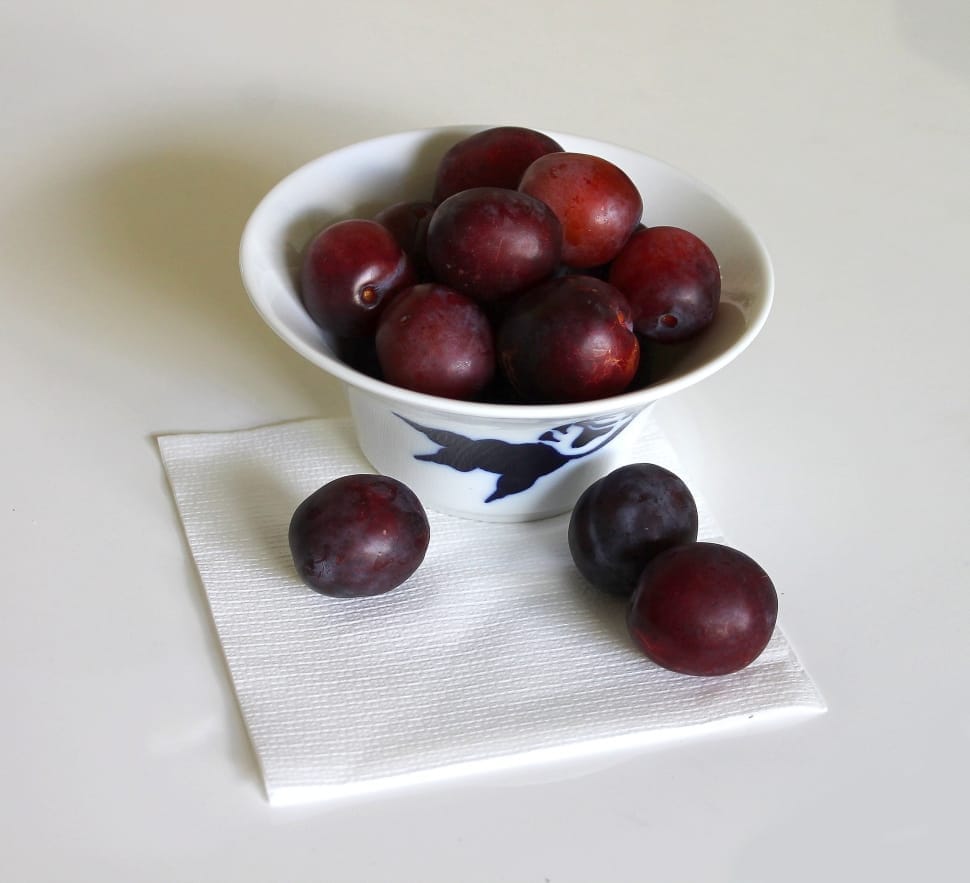 grapes in bowl preview