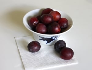 grapes in bowl thumbnail