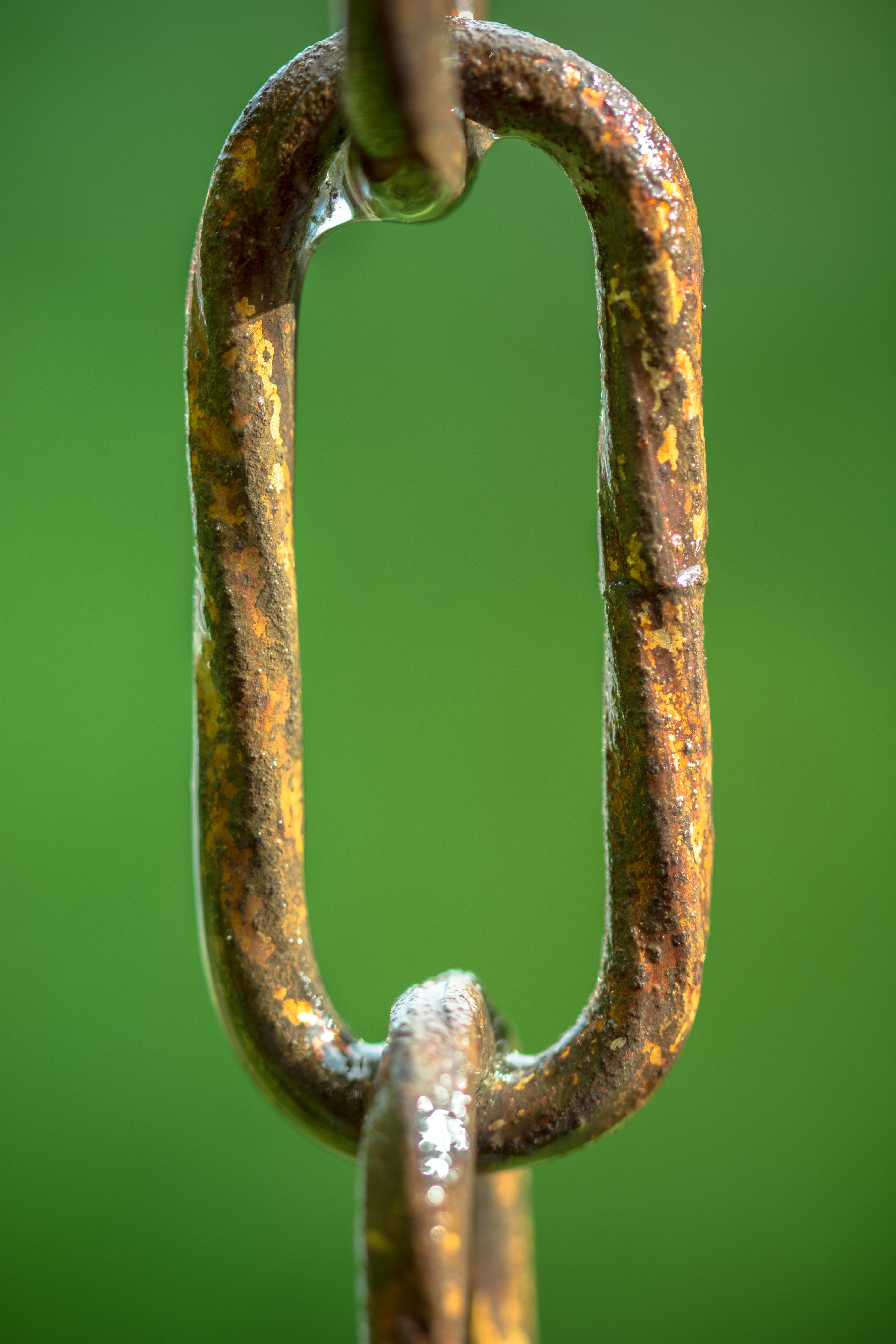 brown metal chain tool