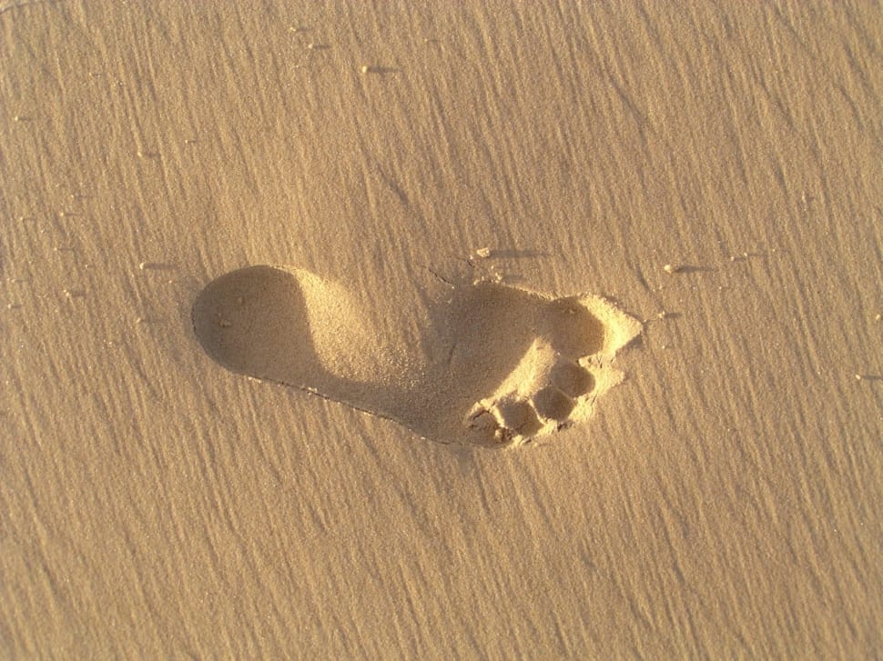 gray sand foot print preview