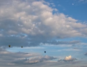3 hot air balloons thumbnail