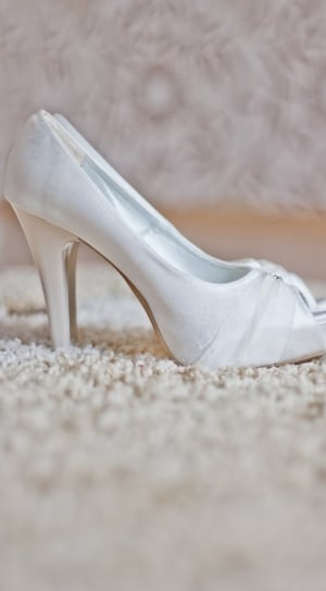 Wedding shoes thumbnail