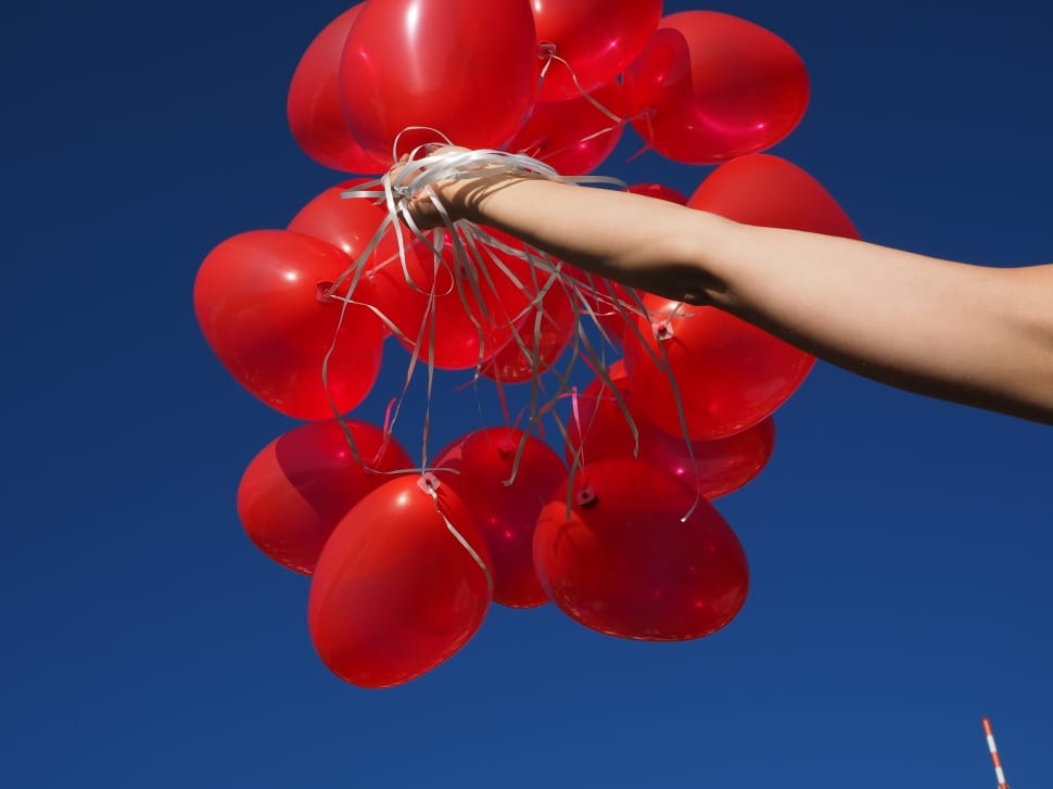 red balloons preview