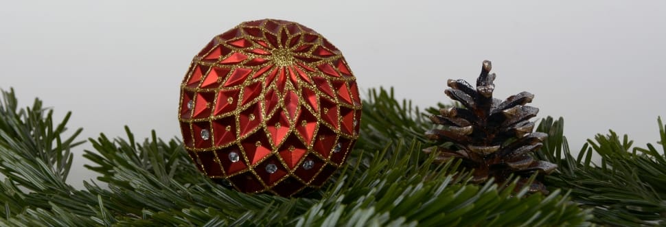 red and gold beaded bauble preview