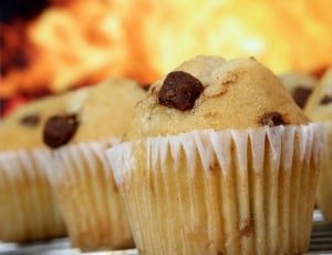 baked muffin thumbnail