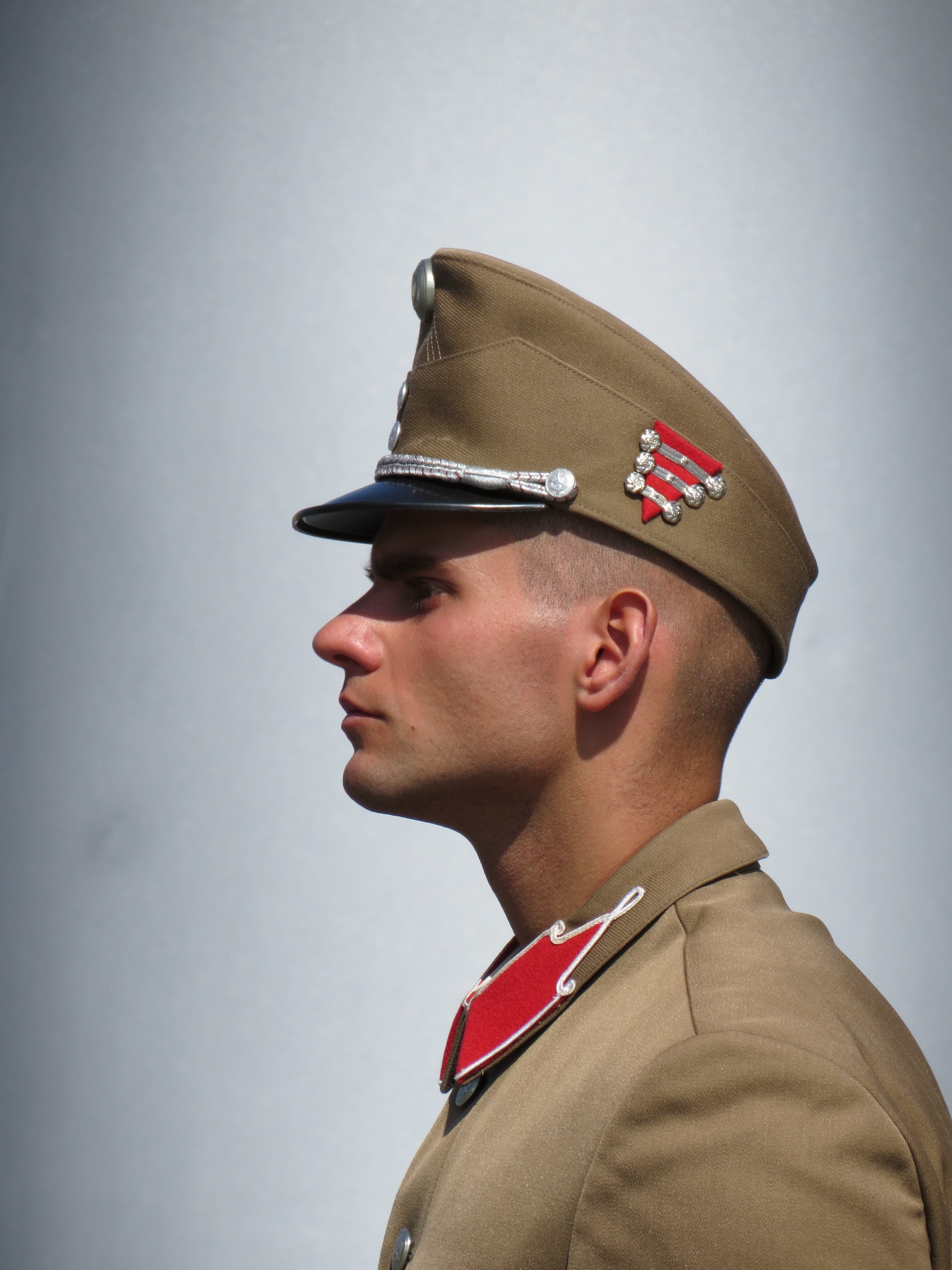 brown military uniform