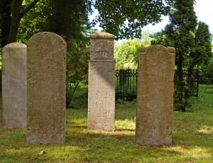 4 brown tombstones thumbnail
