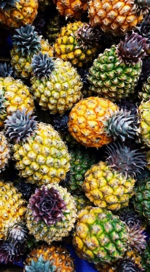 pineapple fruits thumbnail