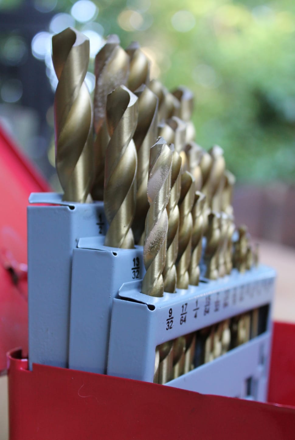 drill bit set in red box preview