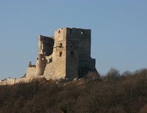 beige castle ruins thumbnail