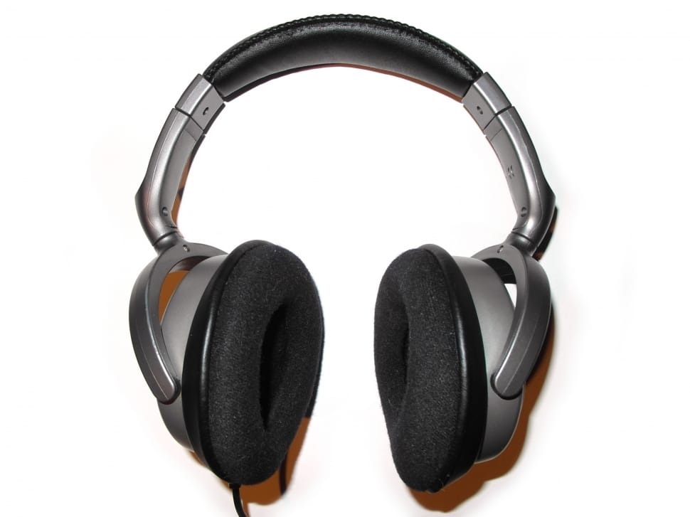 black and gray headphones preview