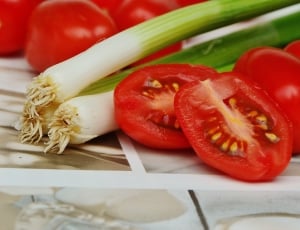 sliced tomato thumbnail