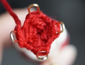 red yarn thumbnail