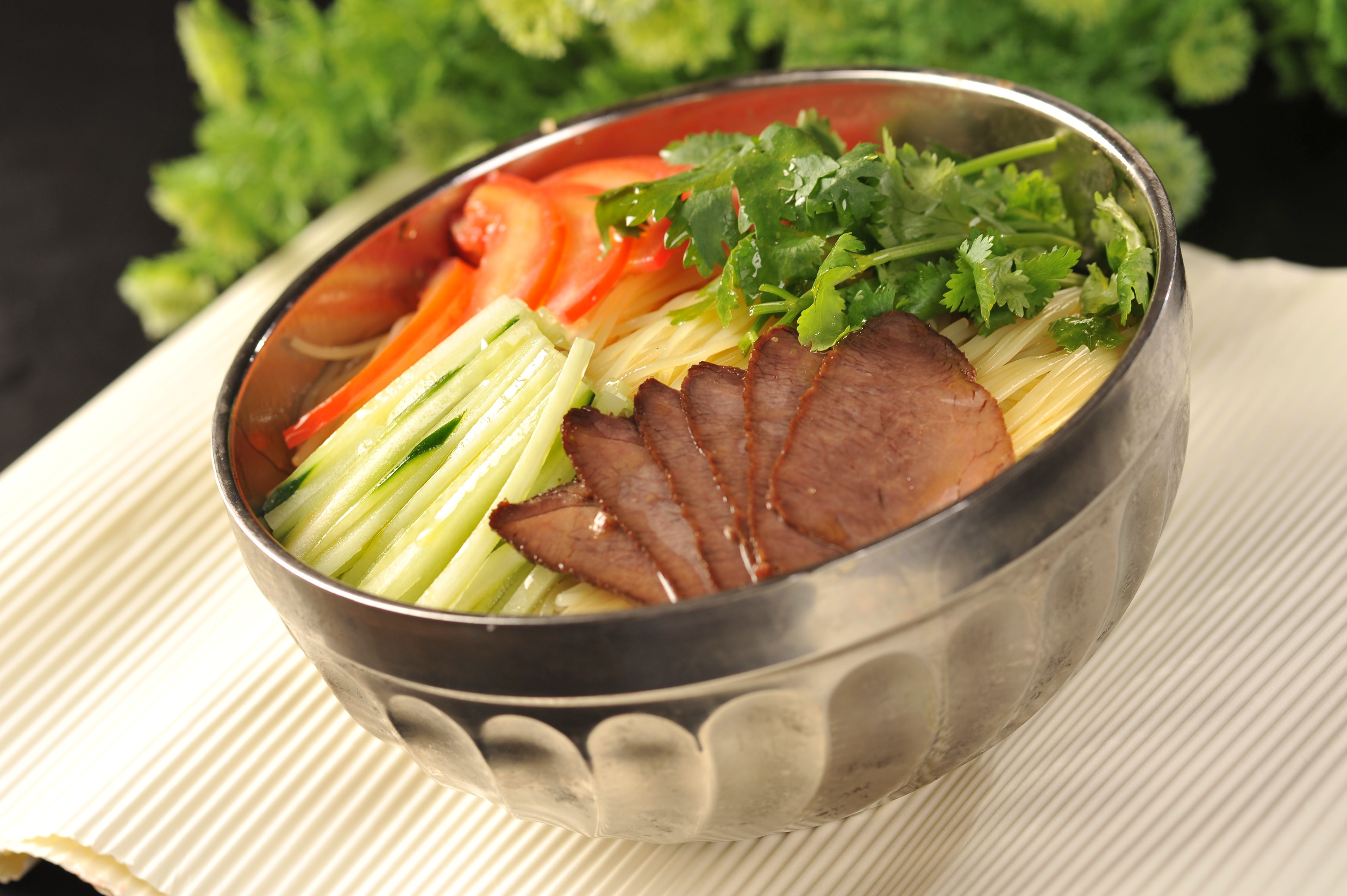 Coriander, Bacon, Korean Cold Noodles, food and drink, vegetable