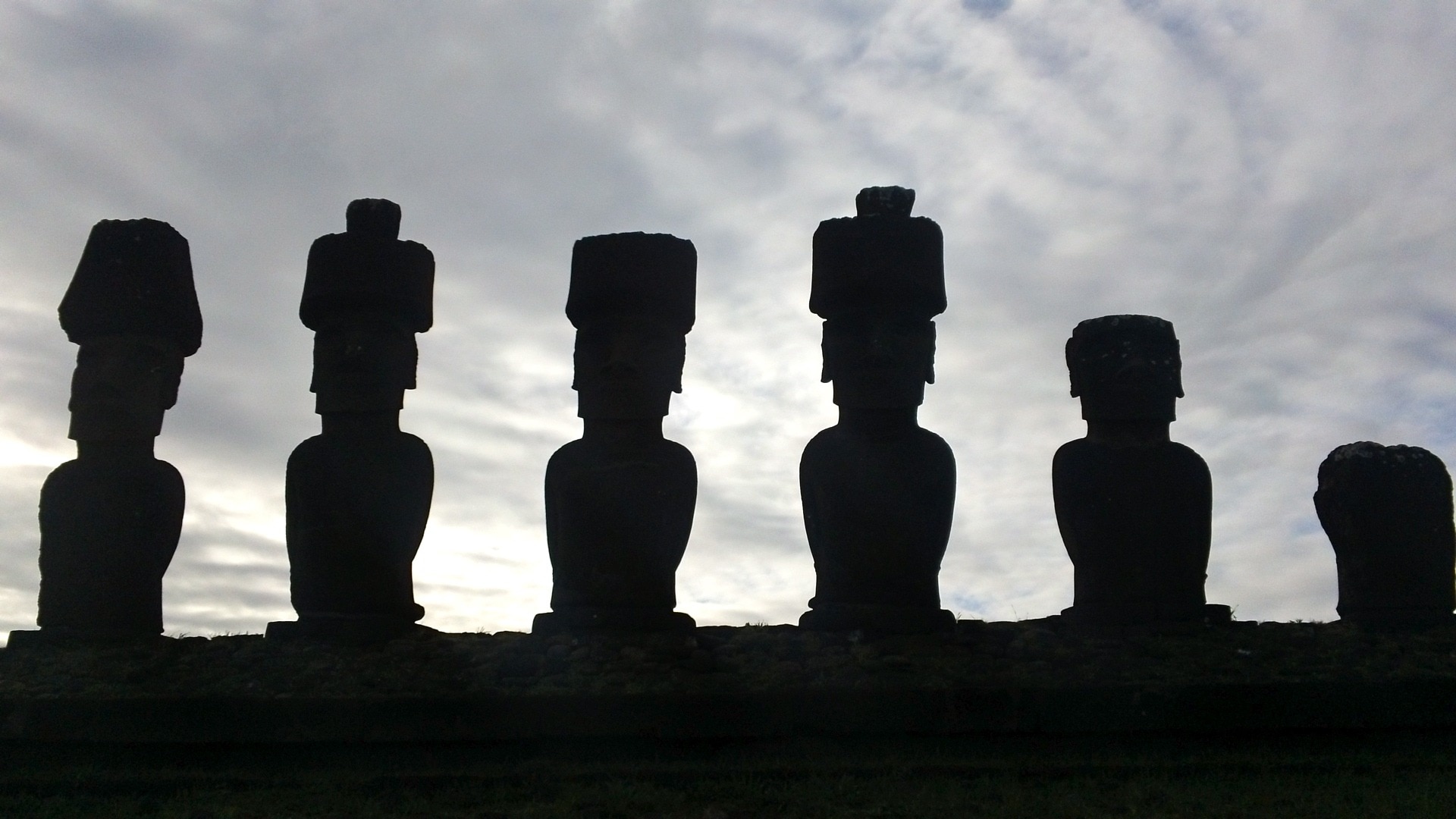 silhouette of statues