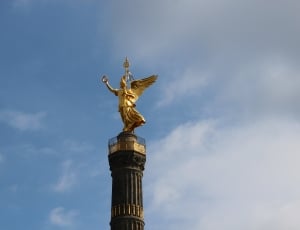 gold angel statue thumbnail