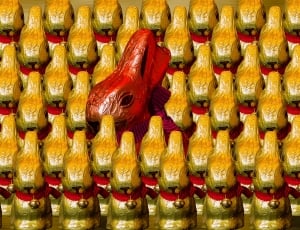 red and bronze bunny figurine lot thumbnail